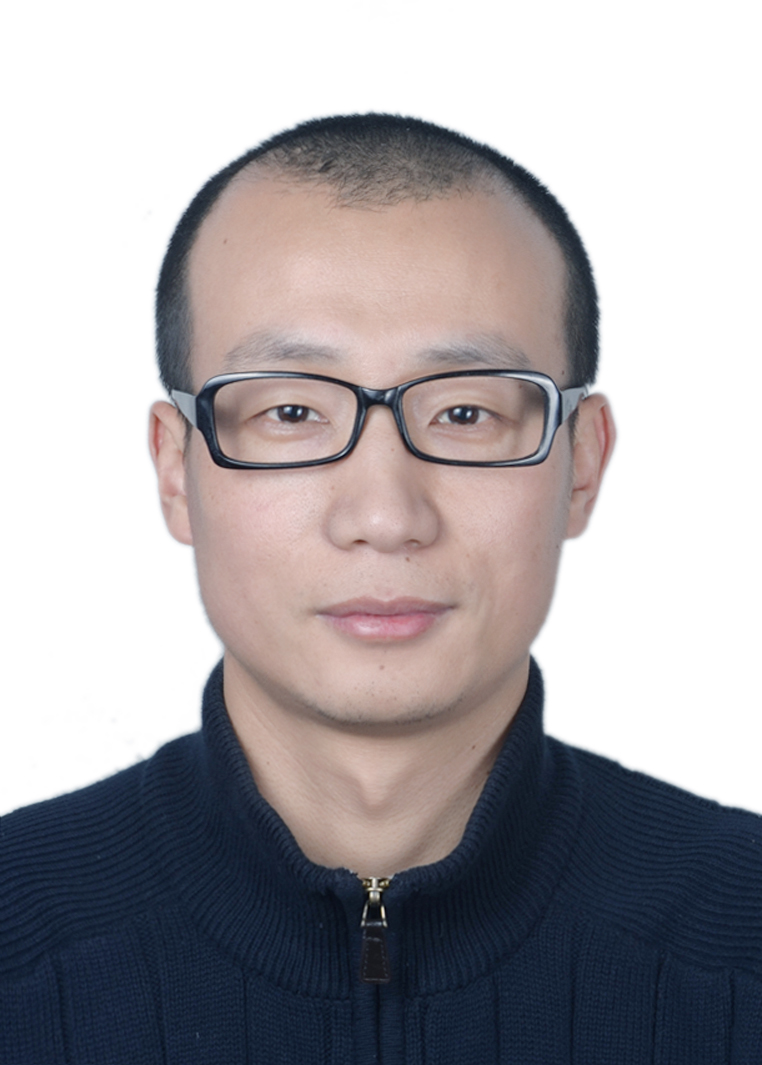 初雷哲