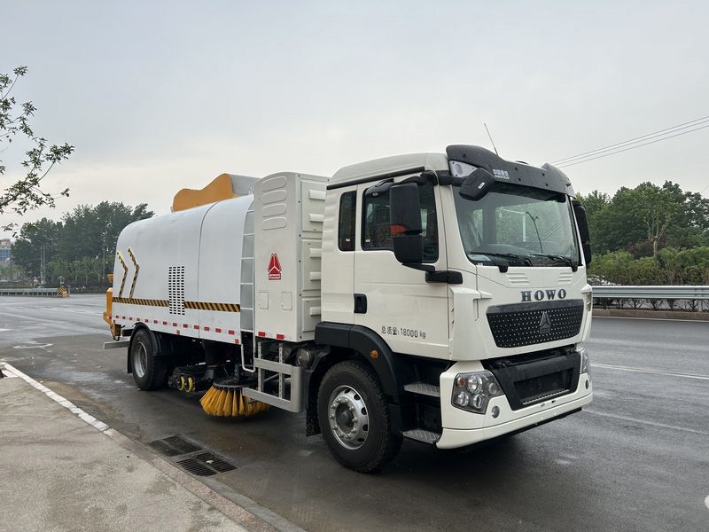 新能源清扫车 图3